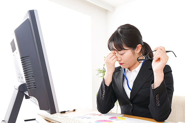 眼が乾く(ドライアイ)